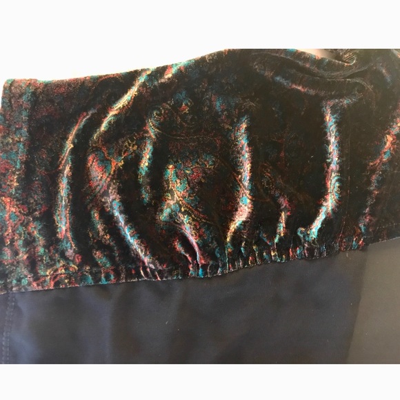 Urban outfitters house brand Ecote velvet crop top - Picture 5 of 5